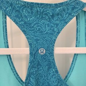 Lululemon cropped tank - size 4